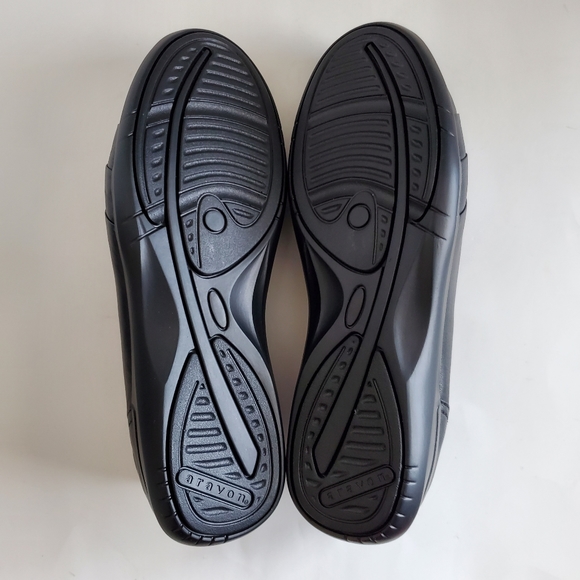 Aravon Women's Faith Flats, Black, 6.5 - Picture 6 of 6